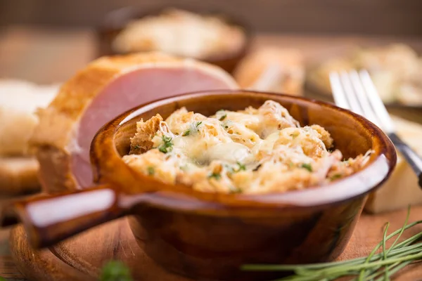 Pão e queijo — Fotografia de Stock