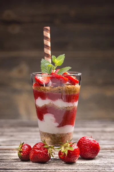 Parfait de yogur de fresa — Foto de Stock