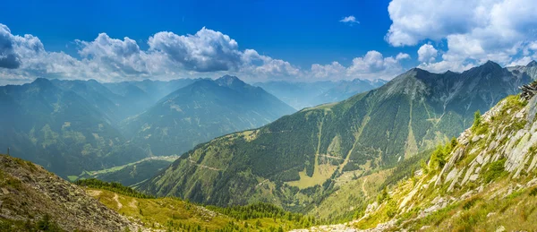 夏天的阿尔卑斯山 — 图库照片