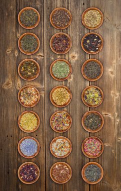 Kuru çay yaprakları