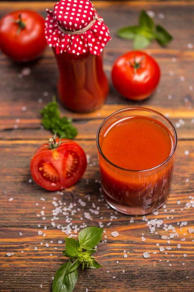 Glass of tomato juice — Stock Photo, Image