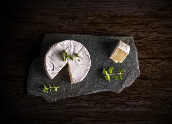 Vista superior del queso camembert — Foto de Stock