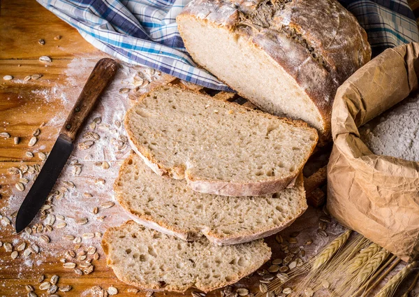 Pan artesanal francés — Foto de Stock