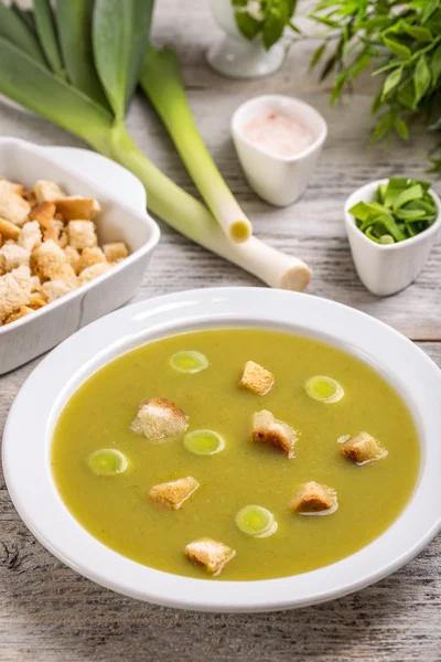 Sopa de puerro y patata —  Fotos de Stock