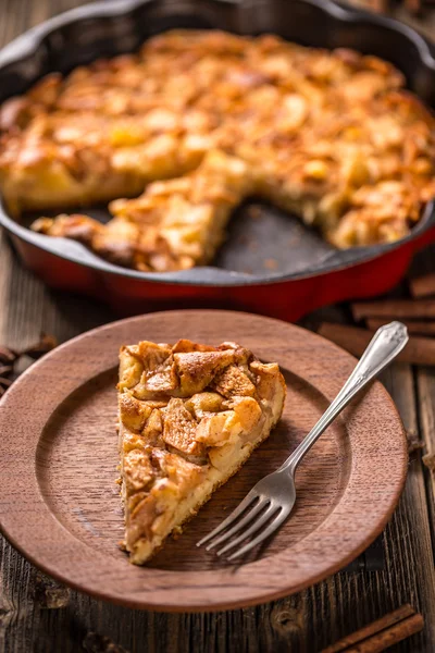 Tranche de tarte aux pommes — Photo