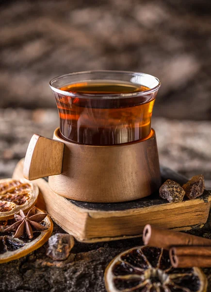 Hot tea in a festive mood — Stock Photo, Image