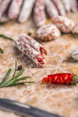 Biber ile Fransız salam