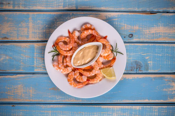 Camarones con salsa —  Fotos de Stock