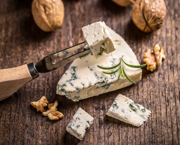 Tranche de fromage gorgonzola — Photo