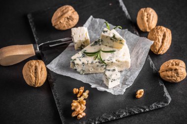 Fıstıklı İtalyan gorgonzola