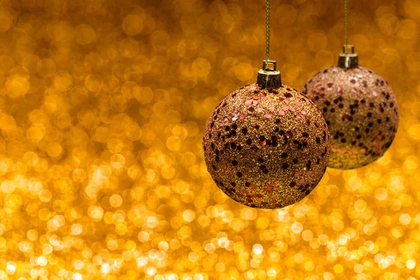 Bokeh fundo com bolas de Natal — Fotografia de Stock