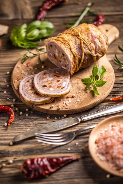 Varkensvlees roulade, gevuld — Stockfoto