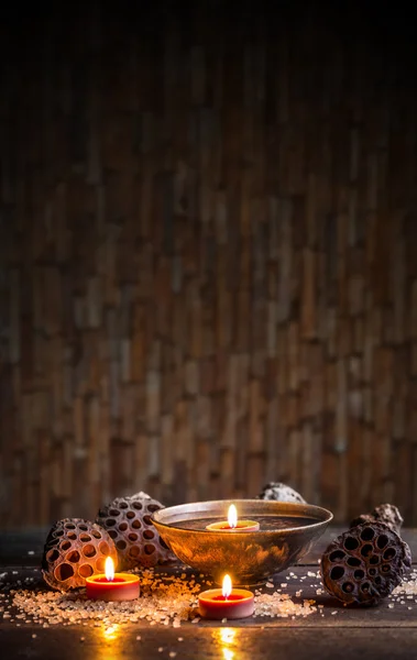 Aromatické svíčky na stole — Stock fotografie