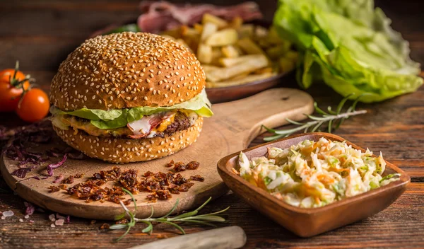 Ev yapımı hamburger, fast food — Stok fotoğraf