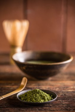 Matcha, toz yeşil çay 