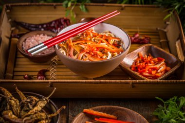 Vegetarian fried noodles