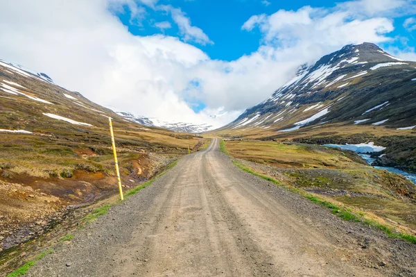 Carretera de grava en Islandia Oriental —  Fotos de Stock