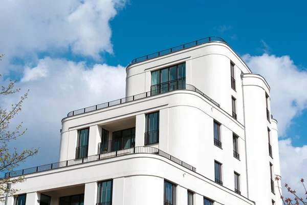 Nueva casa de apartamentos en Berlín —  Fotos de Stock