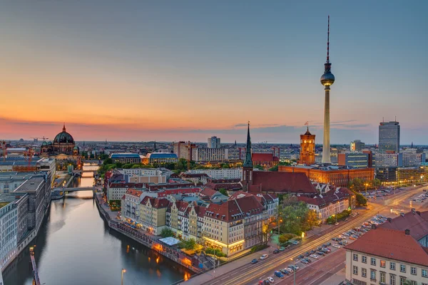 Západ slunce nad centru Berlína — Stock fotografie