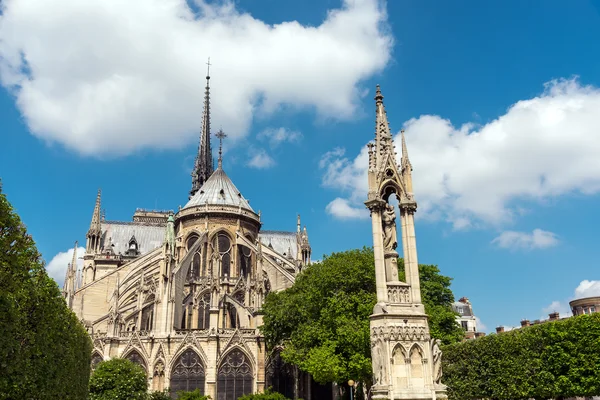 Rückseite von Notre Dame in Paris — Stockfoto