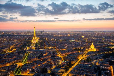 Gün batımından sonra Paris'e görüntülemek
