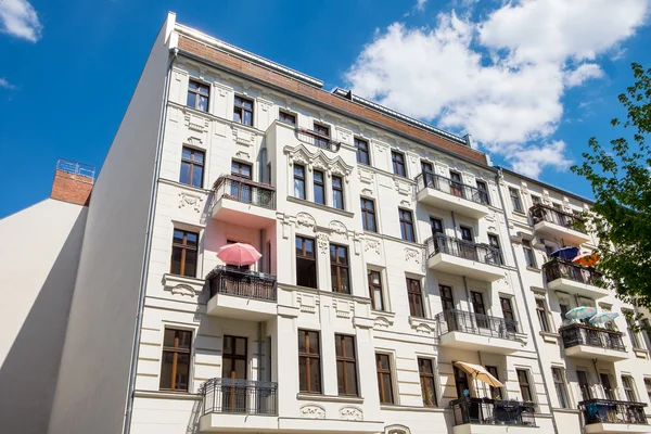 Bonito edificio restaurado en Berlín — Foto de Stock