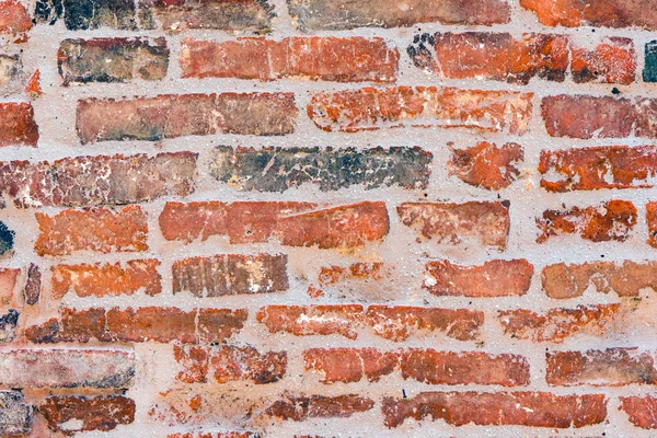 Vieux mur de briques rouges — Photo