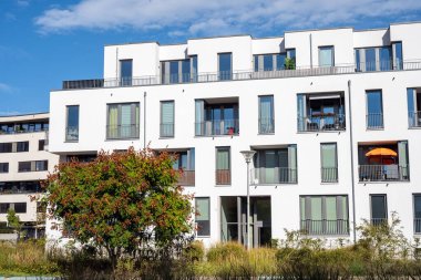 Berlin, Almanya 'da modern apartman binası görüldü