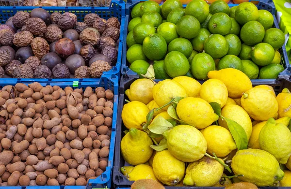 Vášeň Ovoce Tamarindy Citróny Prodej Trhu — Stock fotografie