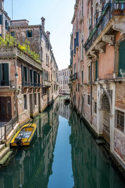 Pequeño Canal Casco Antiguo Venecia Italia — Foto de Stock