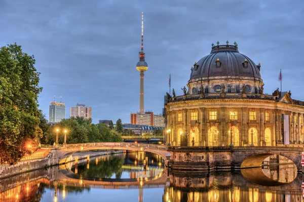 Museo Bode Torre Televisión Río Spree Berlín Atardecer — Foto de Stock