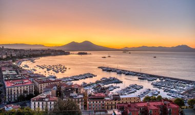  The gulf of Naples and Mount Vesuvius before sunrise clipart