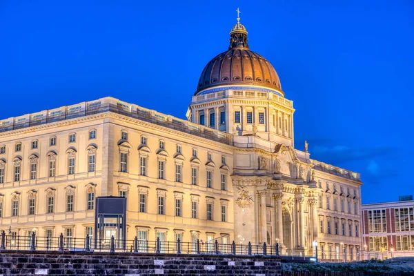 Imponente City Palace Ricostruito Berlino Notte — Foto Stock