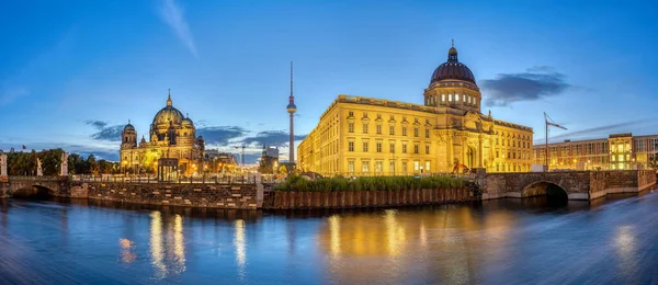 Panorama Catedral Berlín Torre Palacio Ciudad Reconstruido Amanecer — Foto de Stock
