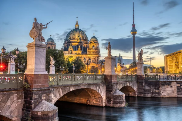 Catedral Torre Schlossbruecke Berlín Amanecer — Foto de Stock