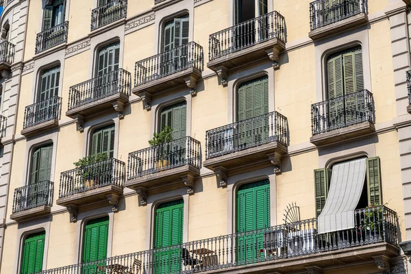 Fachada Casa Típica Prédio Apartamentos Barcelona Espanha — Fotografia de Stock