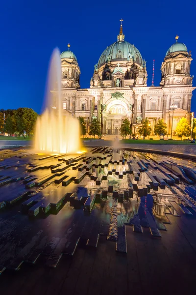 Berliner dom w nocy — Zdjęcie stockowe