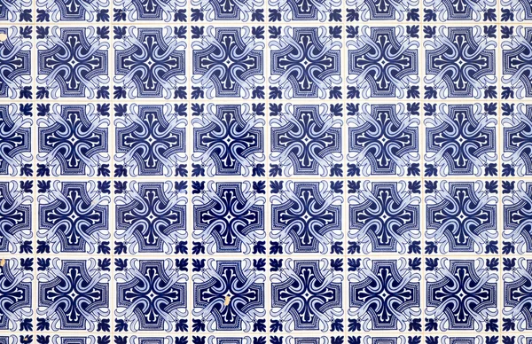 Традиционно голубая португальская плитка — стоковое фото