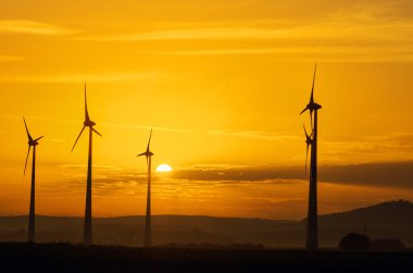 Windwheels ve gün batımı