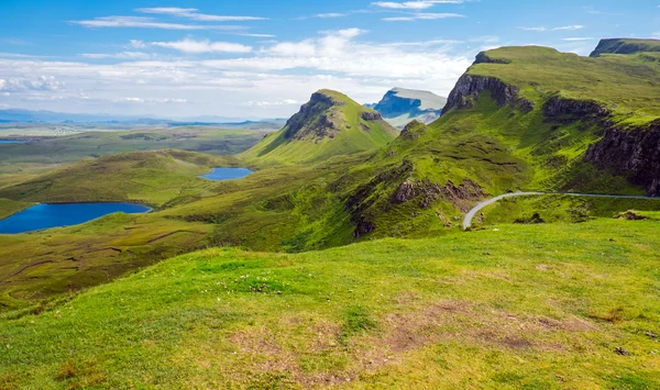 Grüne Landschaft auf der Insel des Himmels — Stockfoto