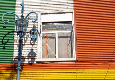 La Boca bir pencerede ayrıntılarını