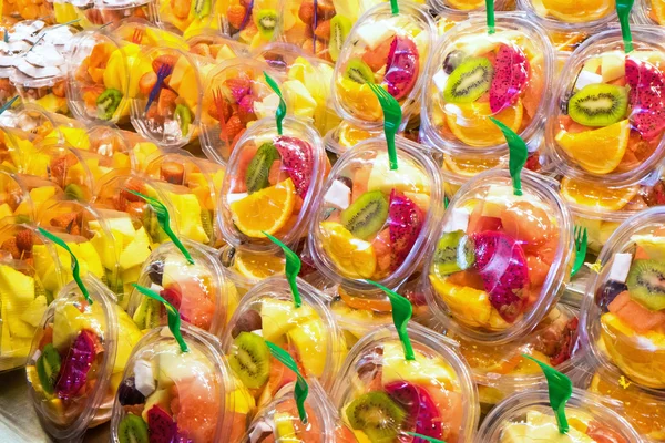 Fruit salads at a market — Stock Photo, Image