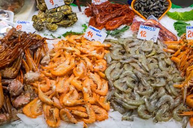 Karides ve diğer deniz ürünleri