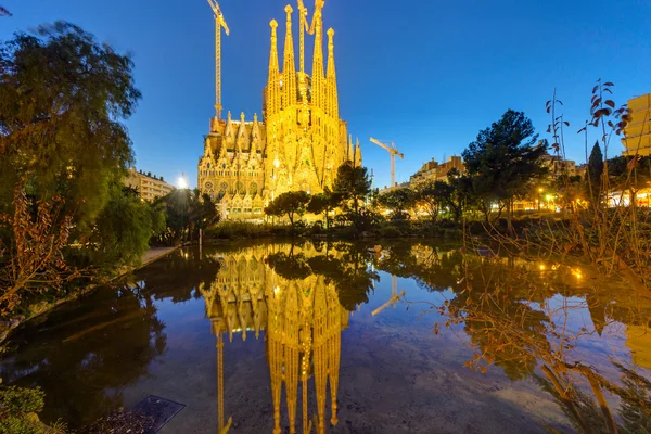 La famosa Sagrada Familia — Foto de Stock