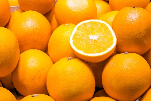 판매에 대 한 신선한 오렌지 — 스톡 사진