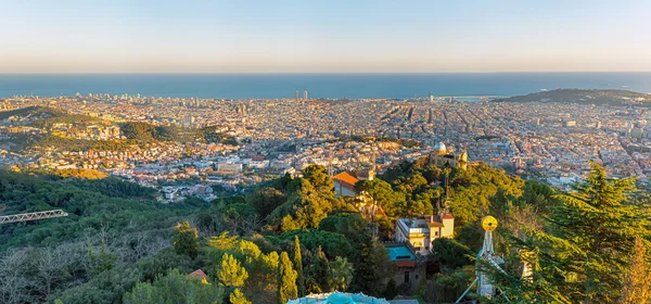 Barcelona vom Mount Tibidabo — Stockfoto