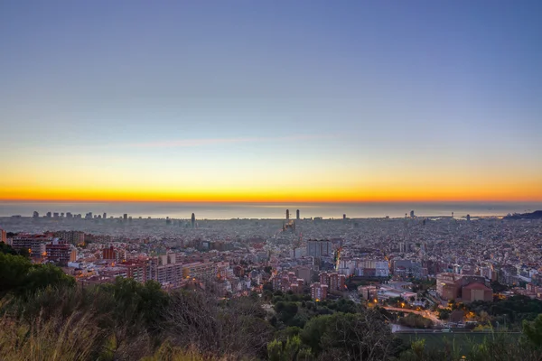 Barcelona sabahın erken saatlerinde — Stok fotoğraf