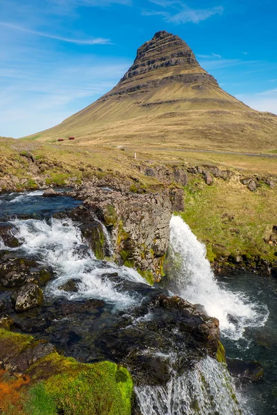 Monte Kirkjufell en Islandia — Foto de Stock