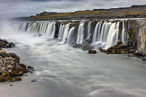 La potente cascata Selfoss — Foto Stock