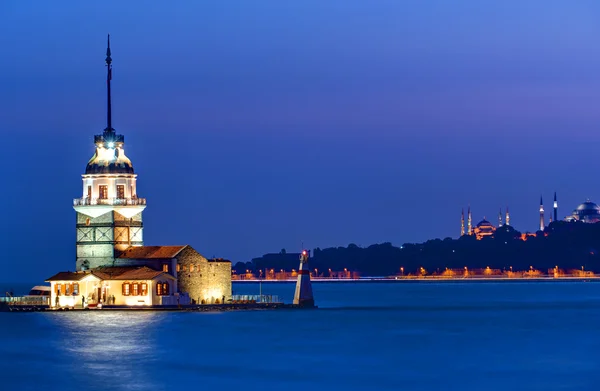 The Maiden tower at dawn — Stock Photo, Image